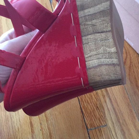 Miu Miu red patent leather wedges new - Picture 6 of 8